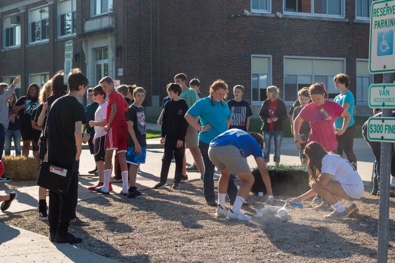West Central C.U.S.D. 235 WCMS Fall Decorating and Assembly